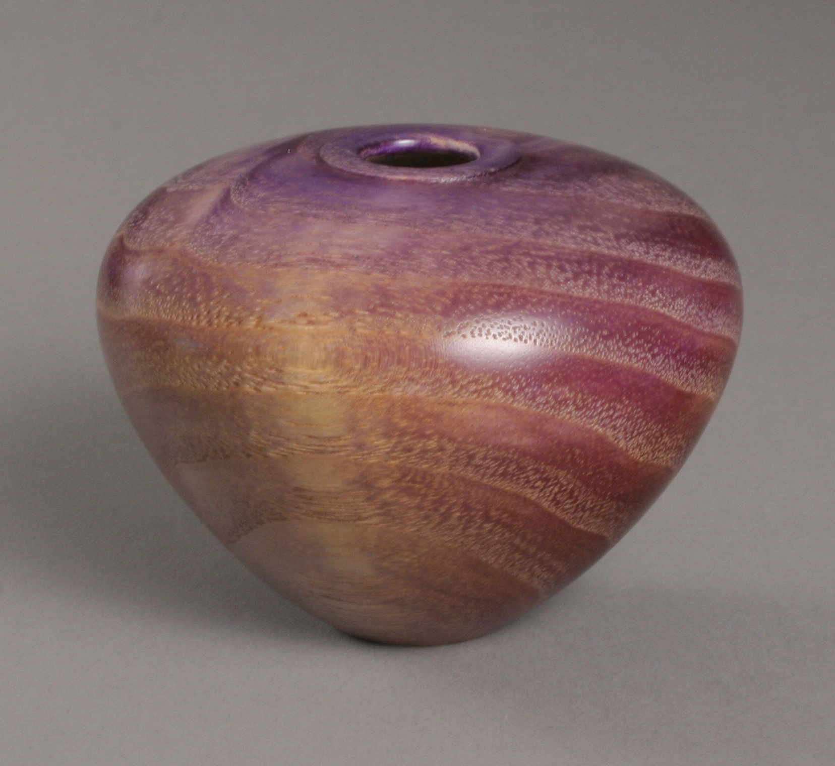 Ripple ash hollow form